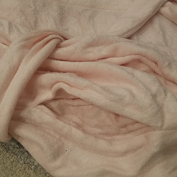 Natori Bath Robe - Picture 7 of 11